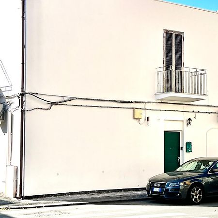 Il Mondo Catánia Buitenkant foto